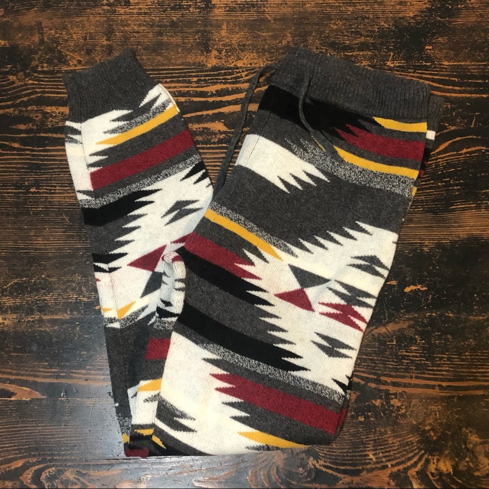 AE sweater joggers size L